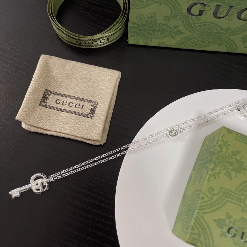 Chic Gucci Necklaces 243986