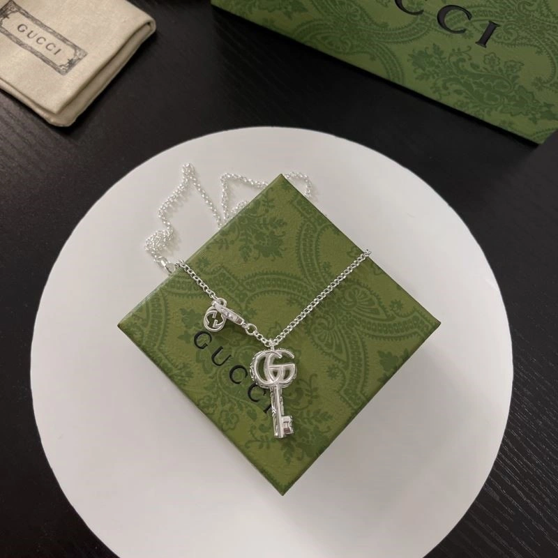 Chic Gucci Necklaces 243986