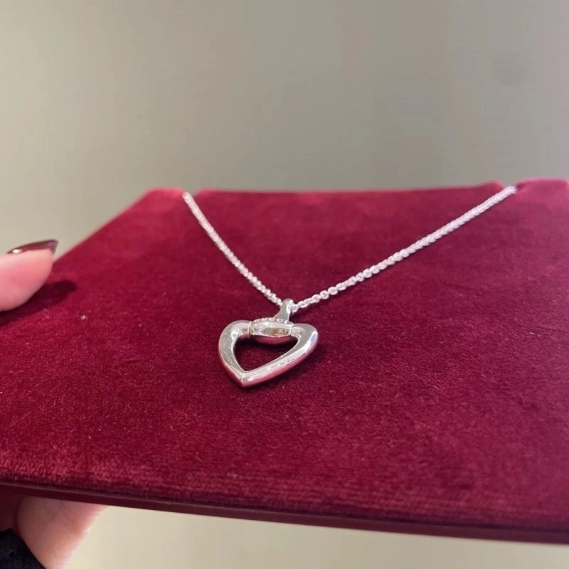 Unique Gucci Necklaces 243978