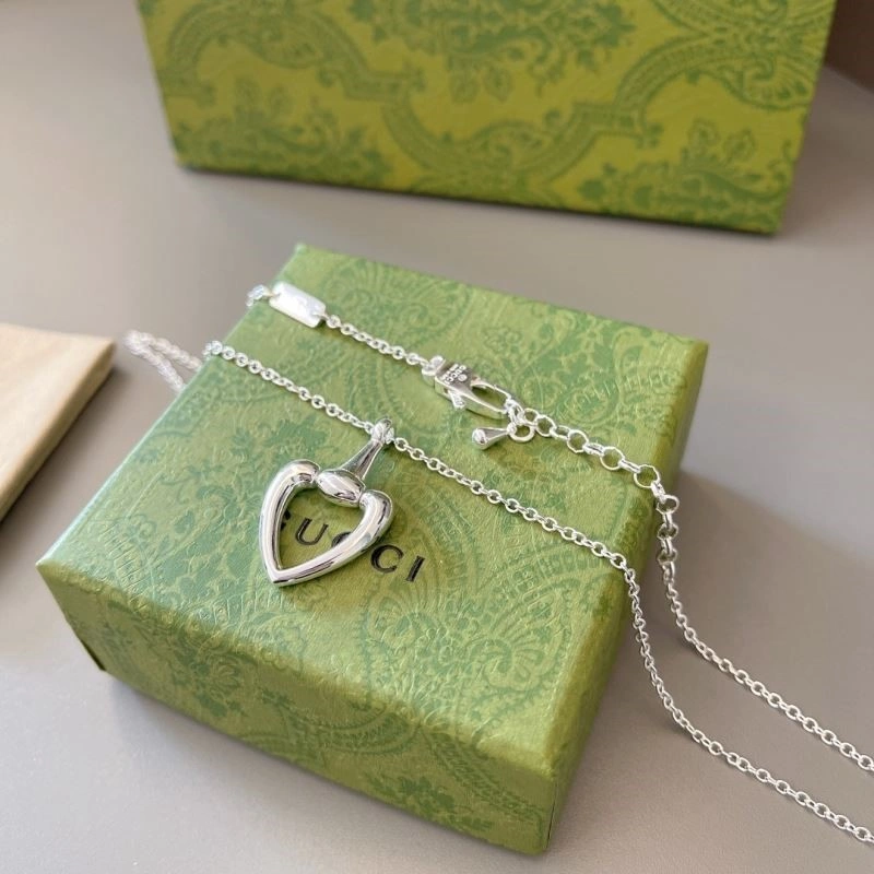Unique Gucci Necklaces 243978