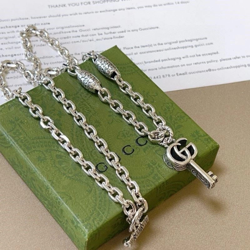 Gucci Necklaces Trendy 243962