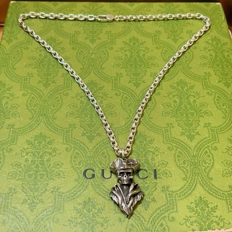 Vibrant Gucci Necklaces 243952