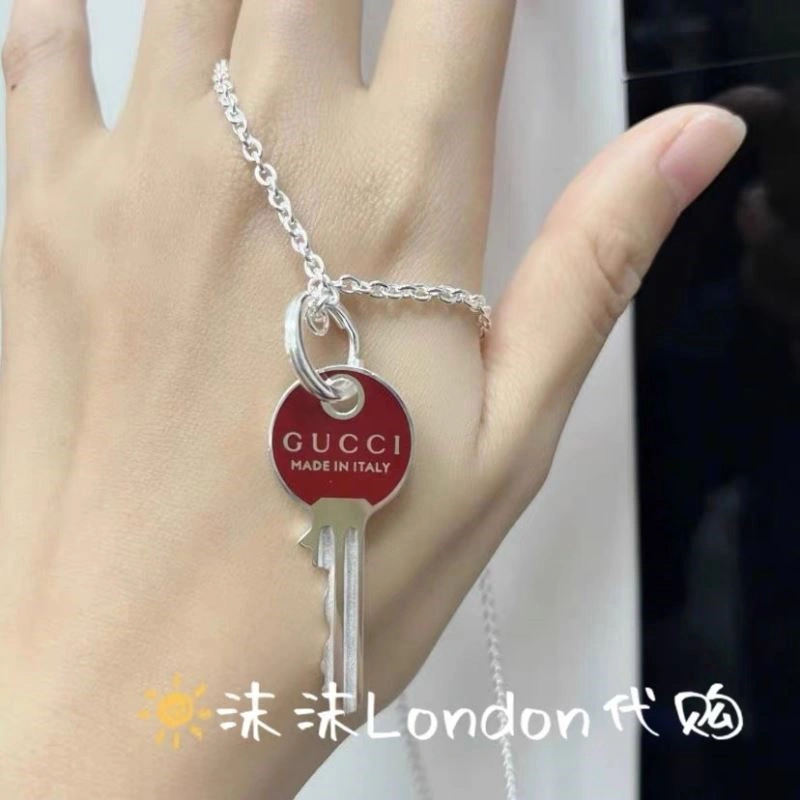 Attractive Gucci Necklaces 243937