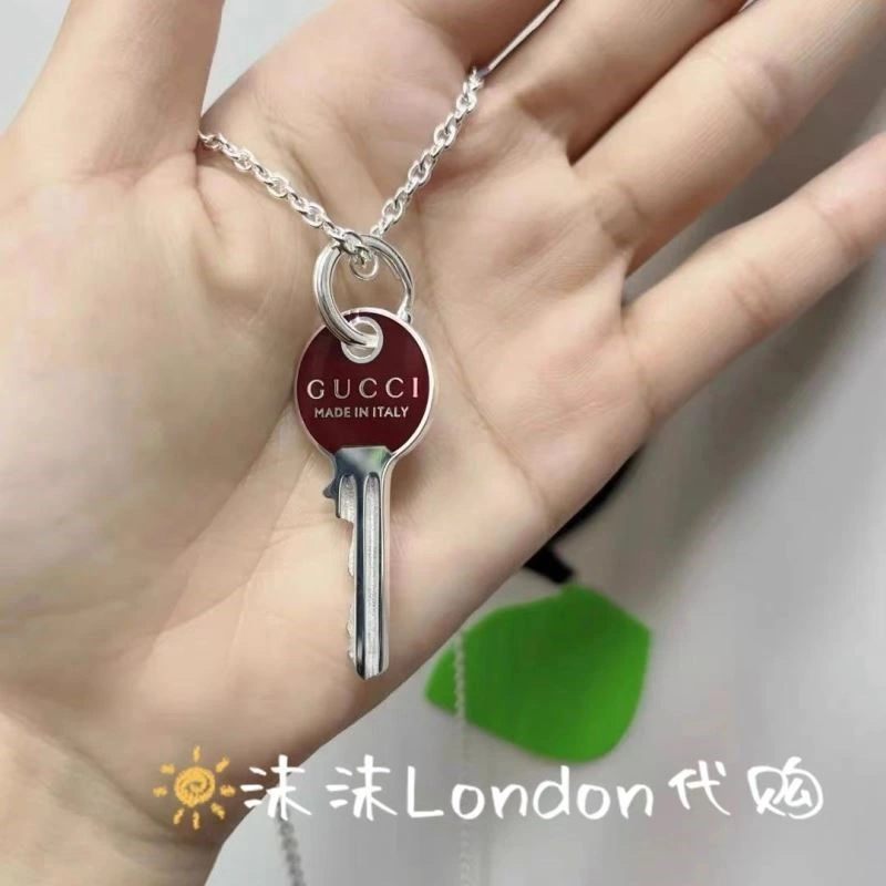 Attractive Gucci Necklaces 243937