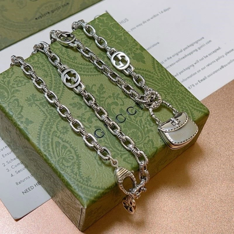 Versatile Gucci Necklaces 243705