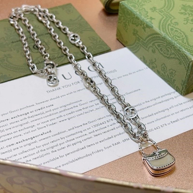 Versatile Gucci Necklaces 243705
