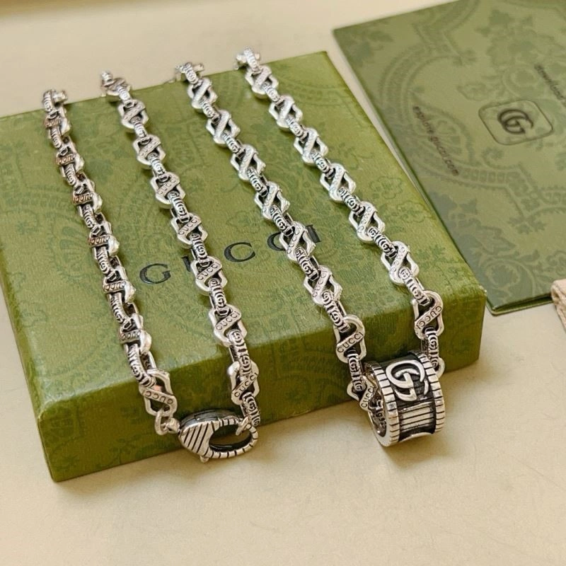 Gucci Necklaces Affordable 243690