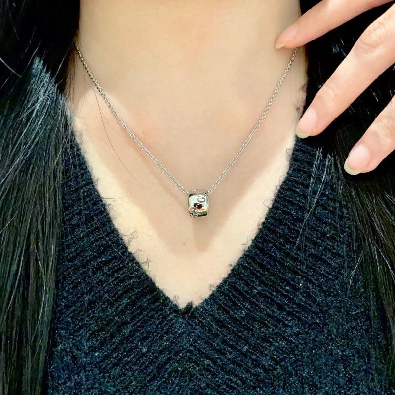 Chic Gucci Necklaces 243674