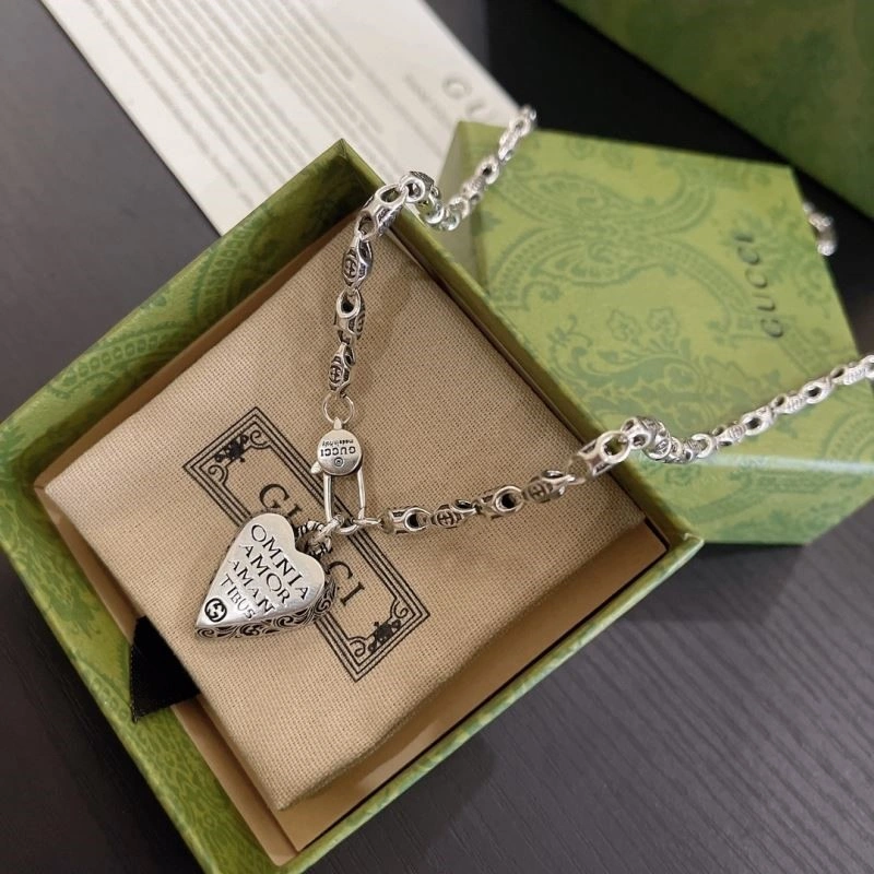 Gucci Necklaces HighQuality 243671