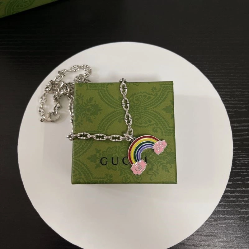 Gucci Necklaces Trendy 243664