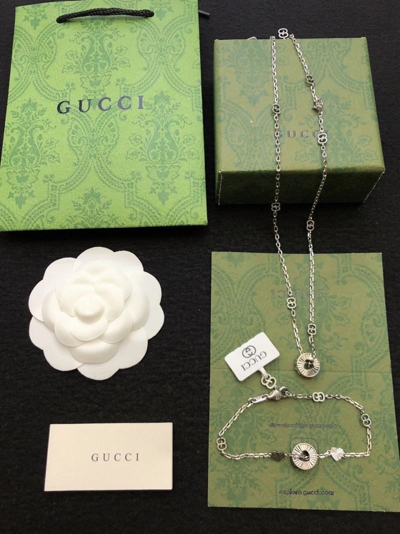 Gucci Necklaces Trendsetting 243646