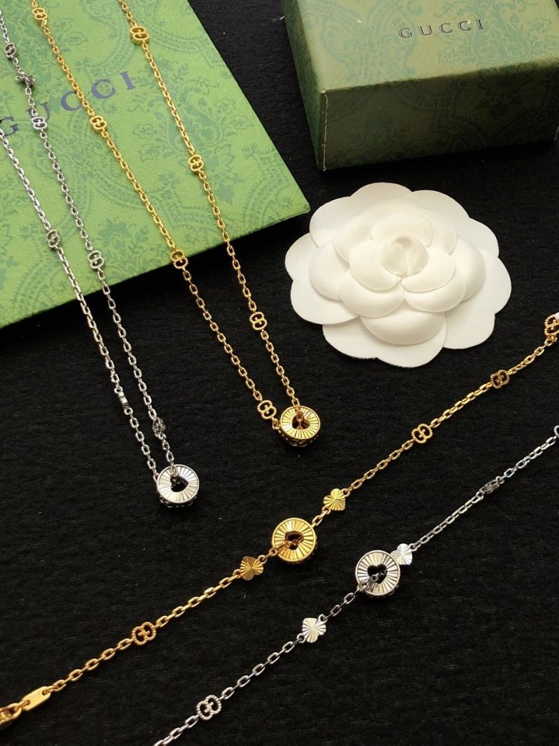 Gucci Necklaces Trendsetting 243646
