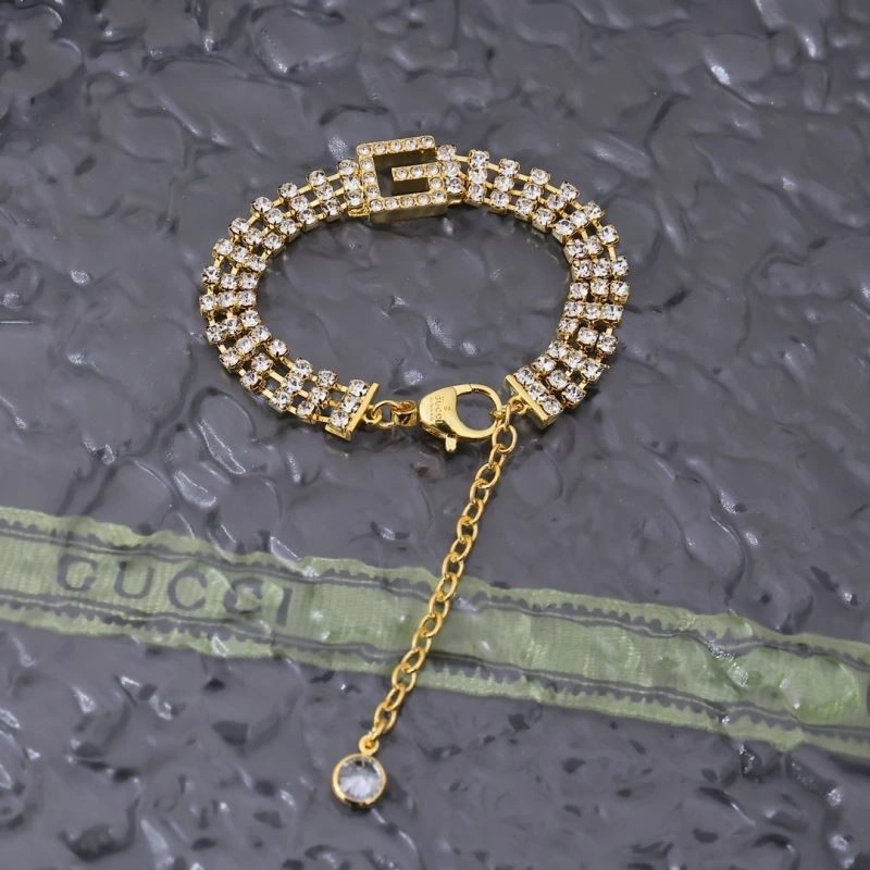 Contemporary Gucci Necklaces 243654