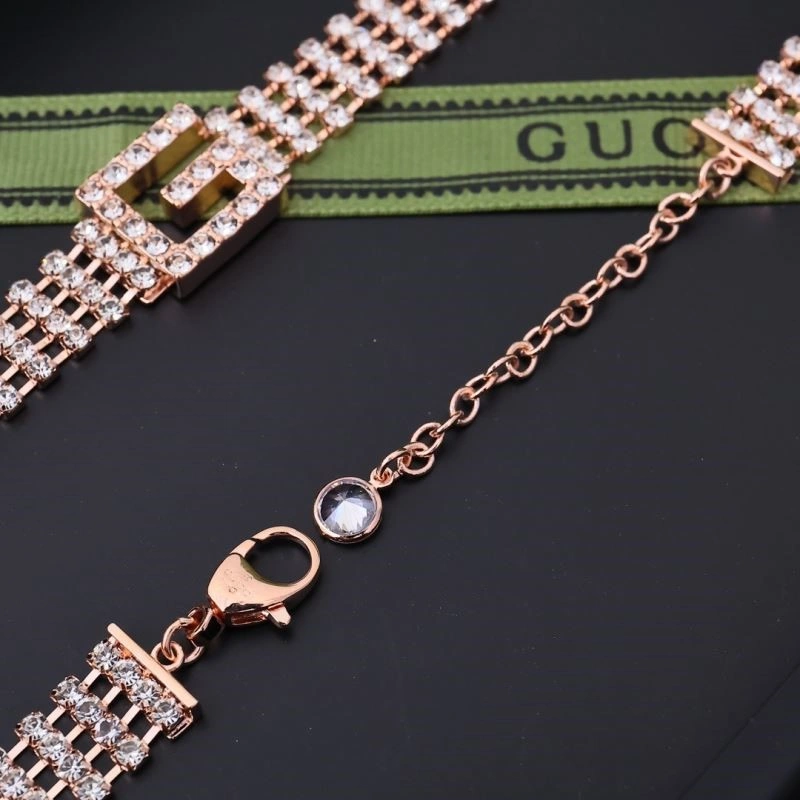 RelaxedFit Gucci Necklaces 243641