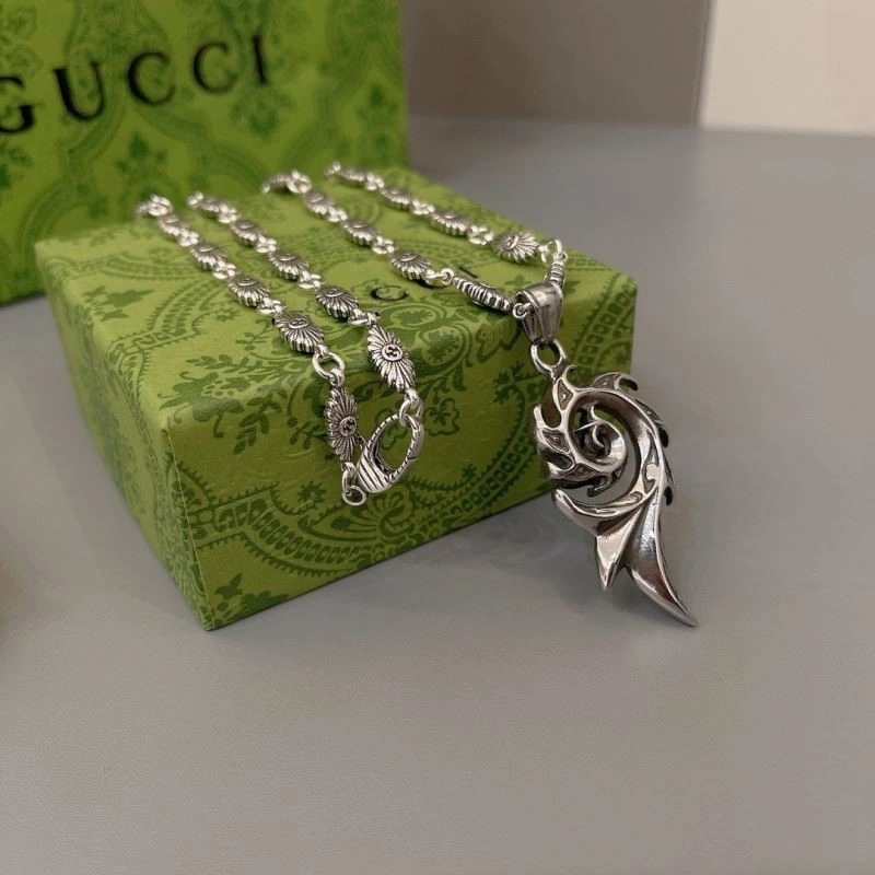 Gucci Necklaces UrbanChic 243629