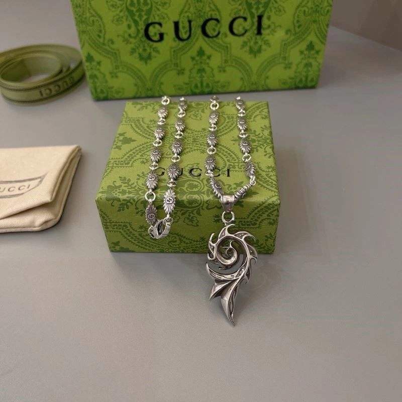 Gucci Necklaces UrbanChic 243629