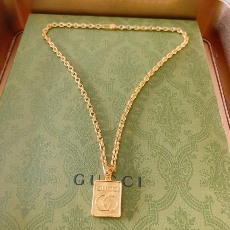 Snug Gucci Necklaces 243603