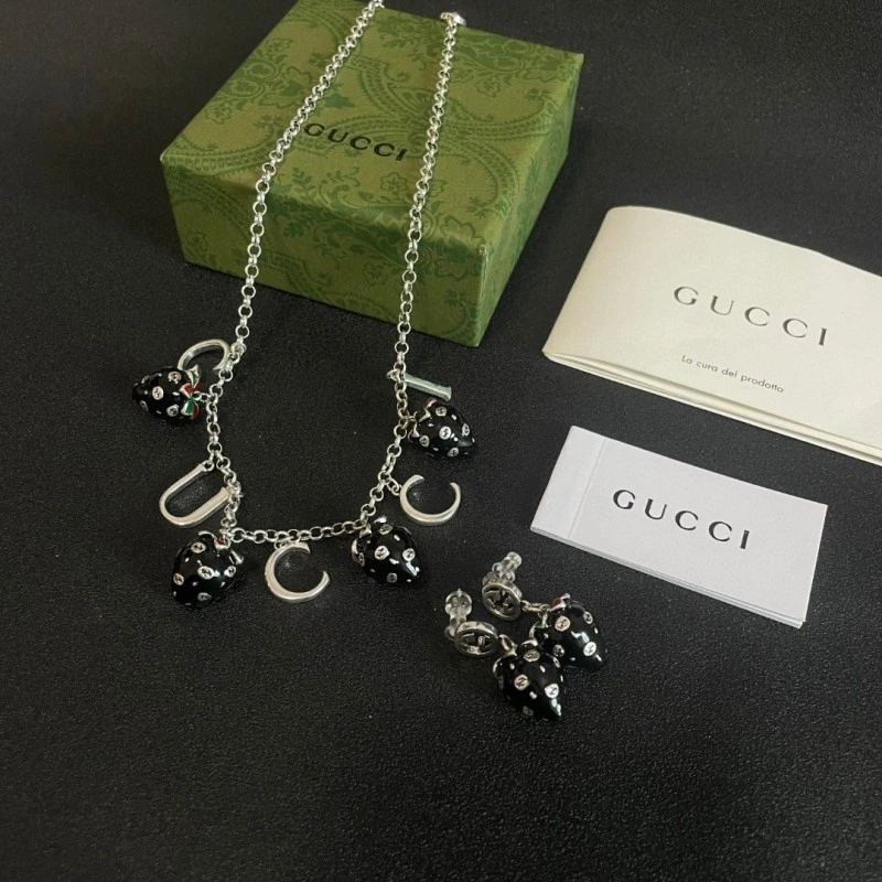 Timeless Gucci Necklaces 243587