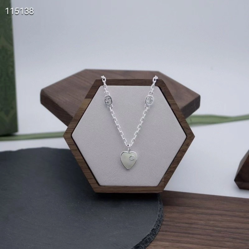 Gucci Necklaces Comfortable 243573