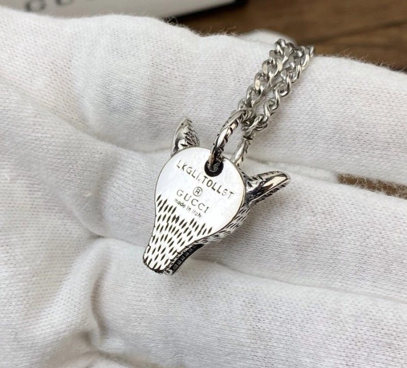 EyeCatching Gucci Necklaces 243568