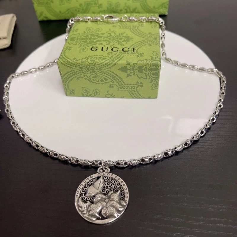 Elegant Gucci Necklaces 243538