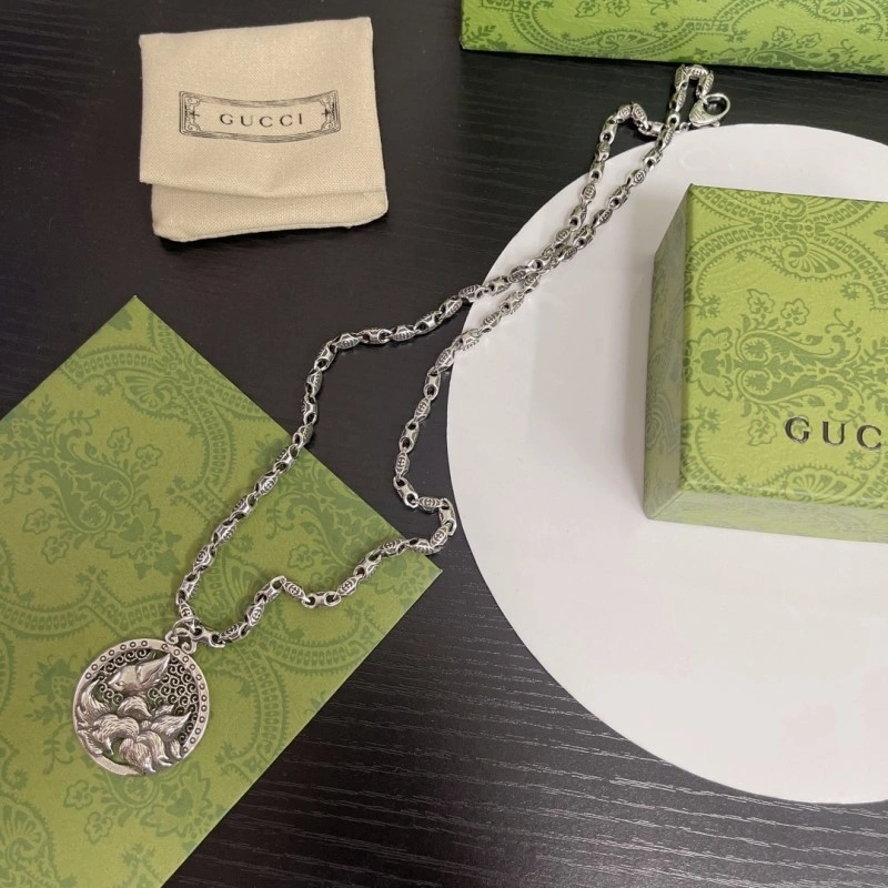 Elegant Gucci Necklaces 243538