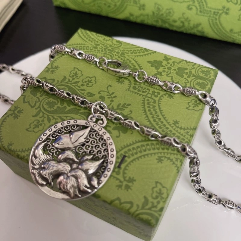 Elegant Gucci Necklaces 243538
