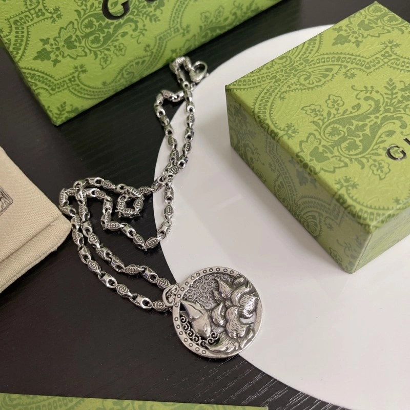 Elegant Gucci Necklaces 243538
