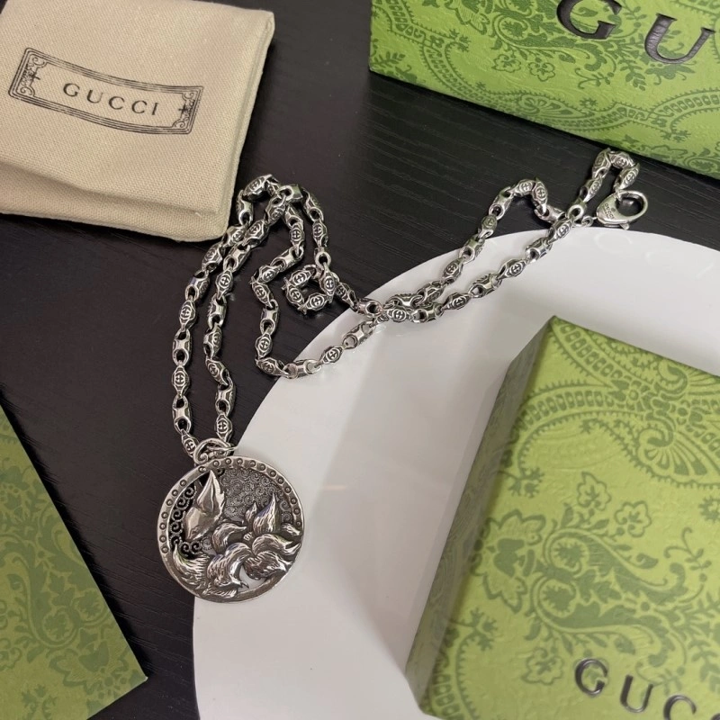 Elegant Gucci Necklaces 243538