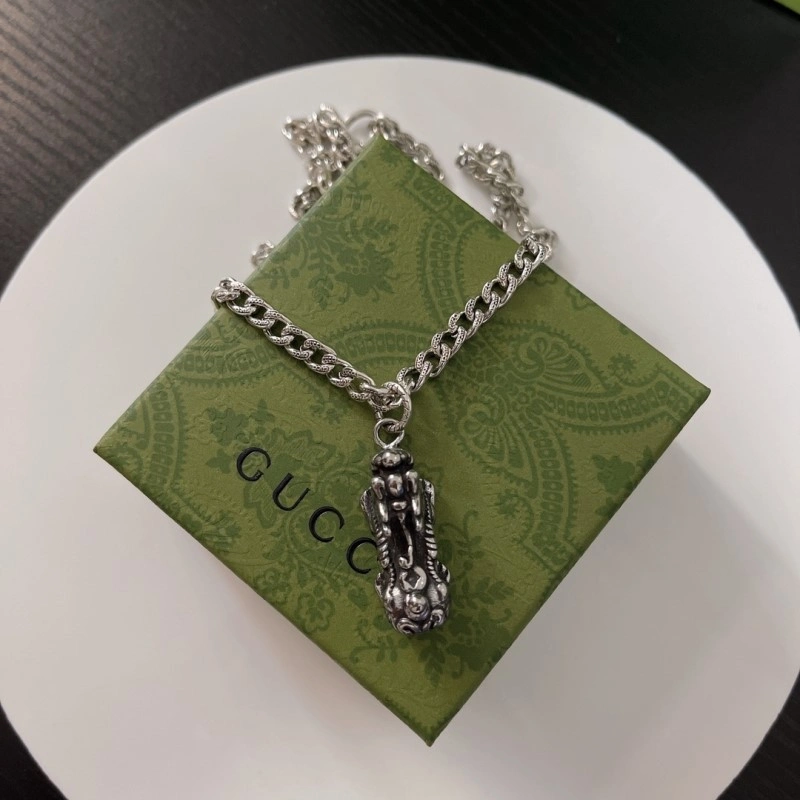 RelaxedFit Gucci Necklaces 243536
