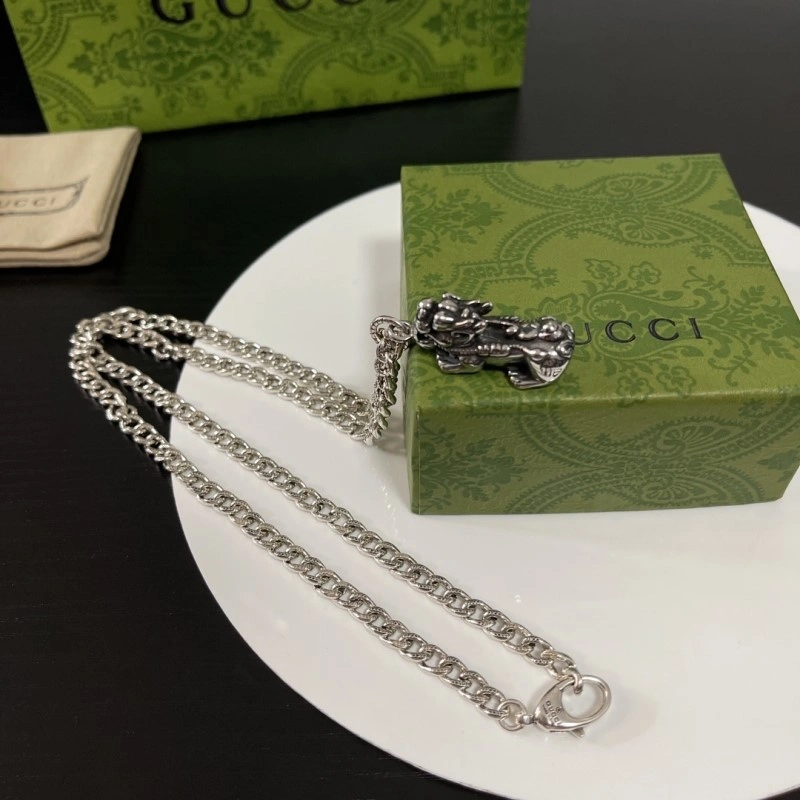 RelaxedFit Gucci Necklaces 243536