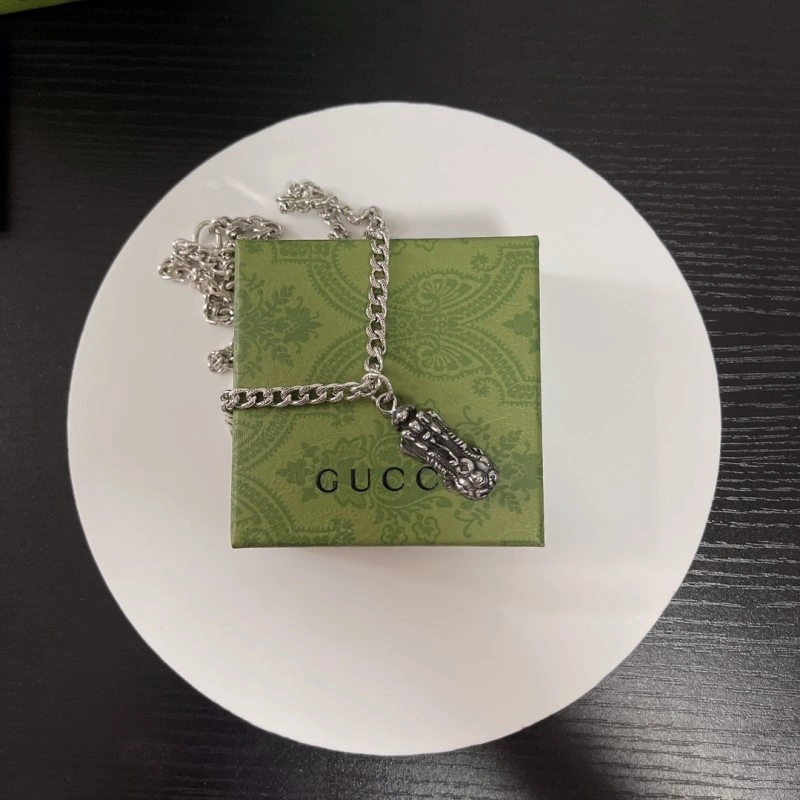 RelaxedFit Gucci Necklaces 243536