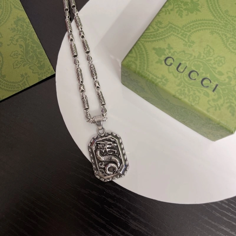 Gucci Necklaces Versatile 243525