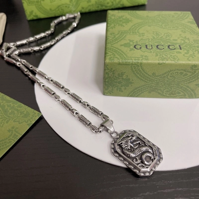 Gucci Necklaces Versatile 243525
