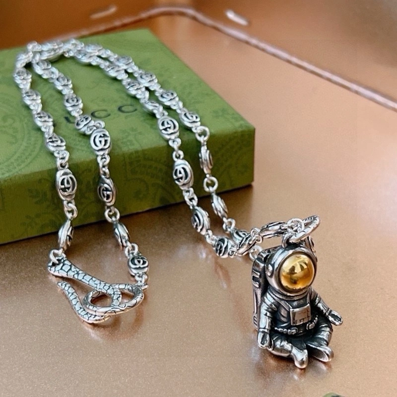 Contemporary Gucci Necklaces 243475