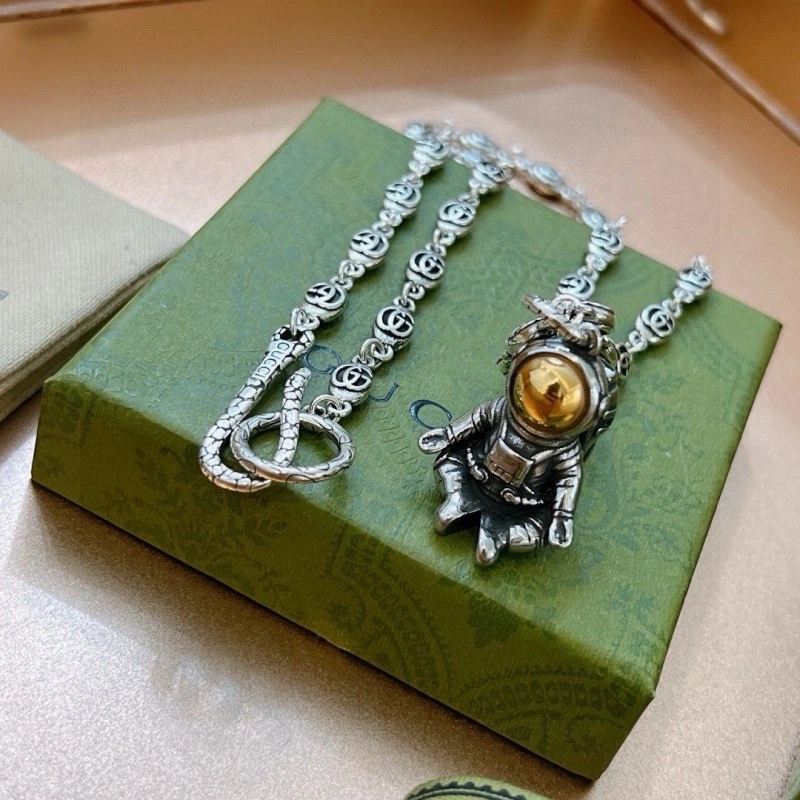 Contemporary Gucci Necklaces 243475