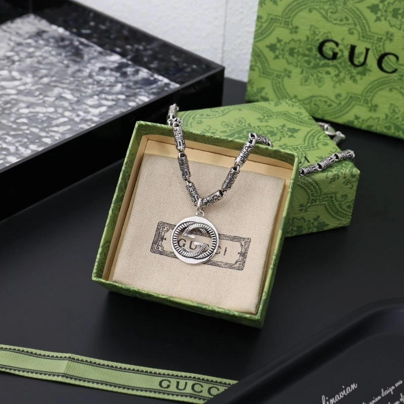 Gucci Necklaces Sleek 243135