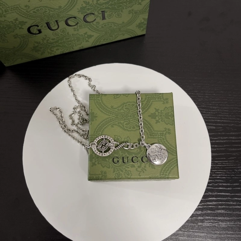 Modern Gucci Necklaces 243140