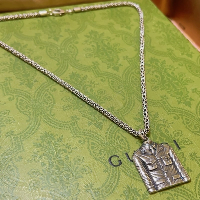 EyeCatching Gucci Necklaces 243122