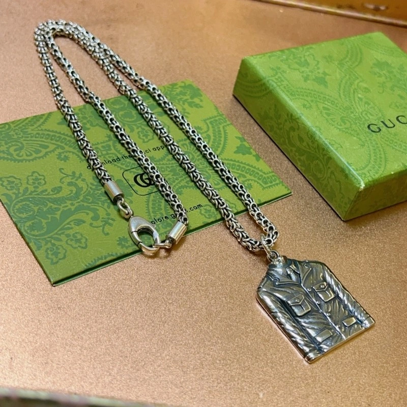 EyeCatching Gucci Necklaces 243122