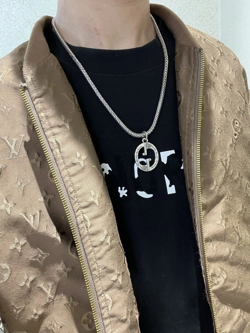 WeatherProof Gucci Necklaces 243117