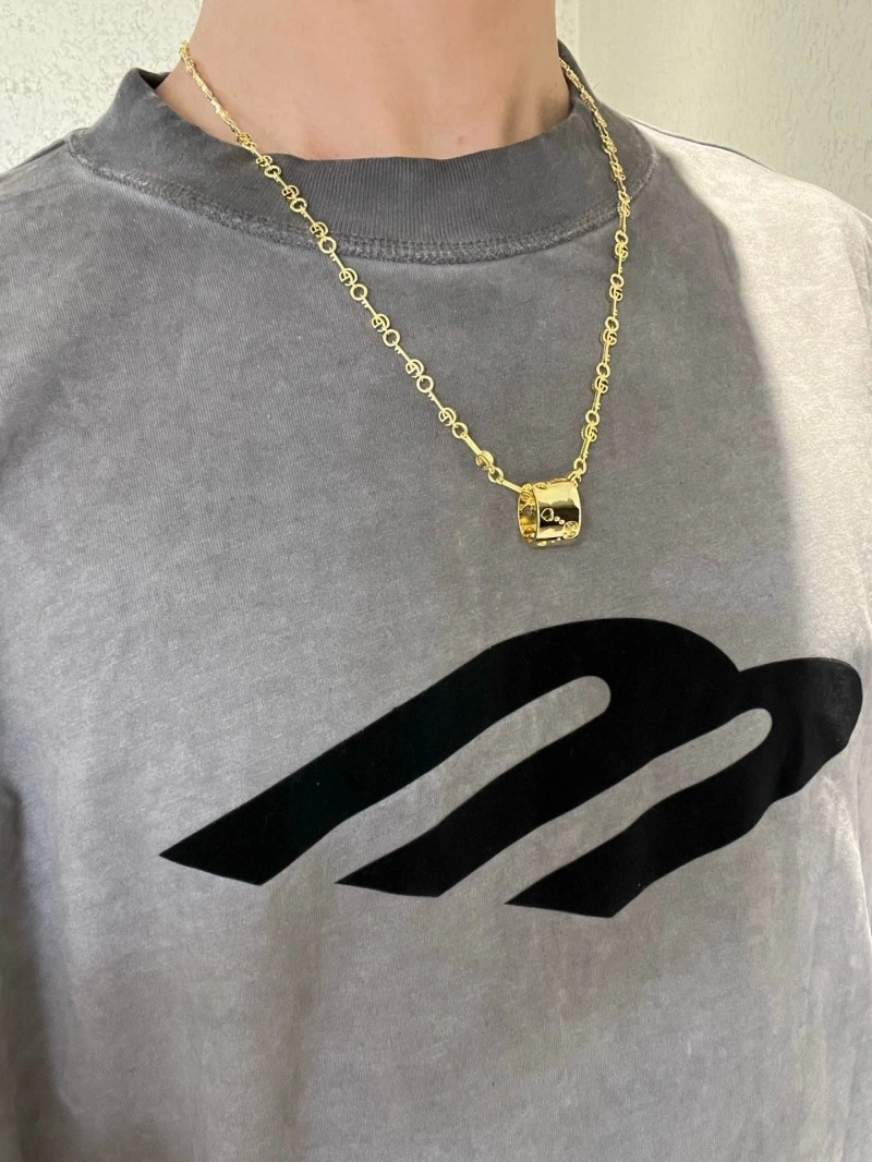 Sporty Gucci Necklaces 243063