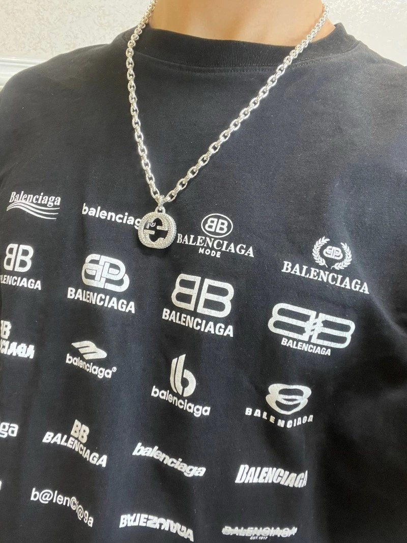 TravelReady Gucci Necklaces 243068