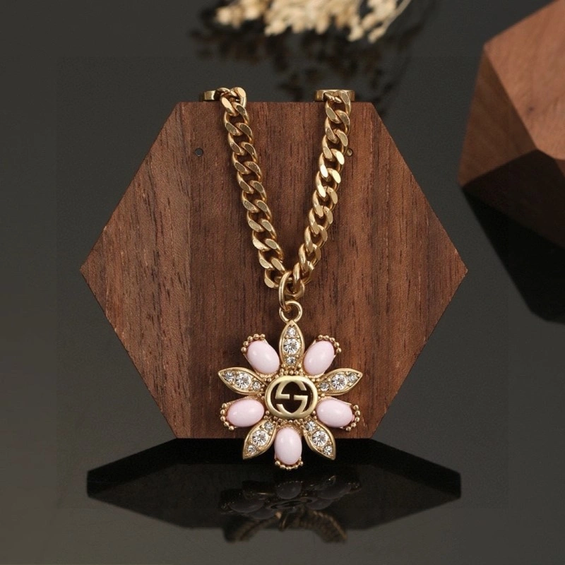 Trendy Gucci Necklaces 243060