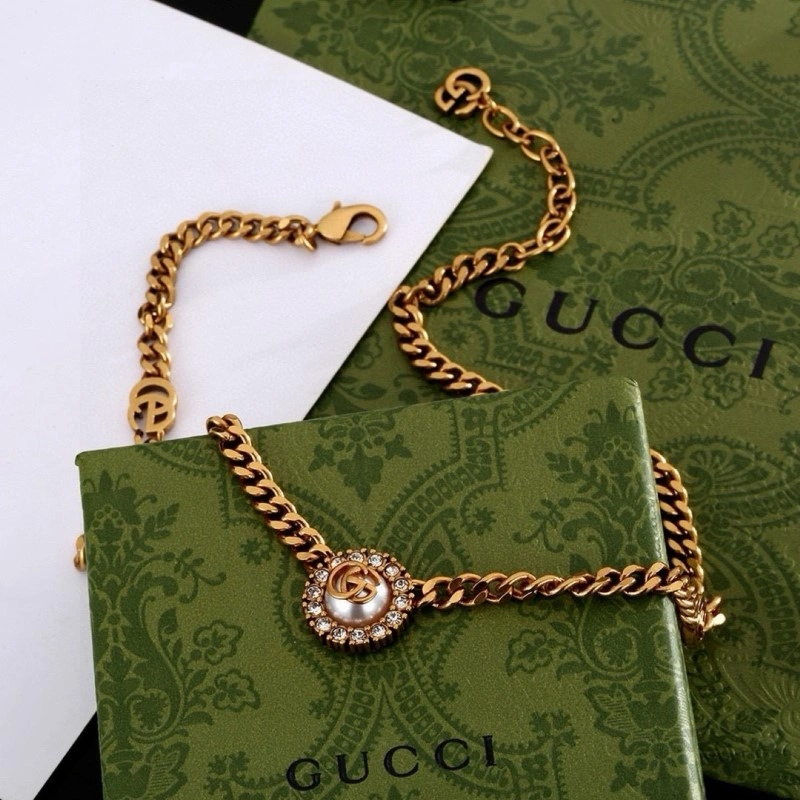 Gucci Necklaces Elegant 243045