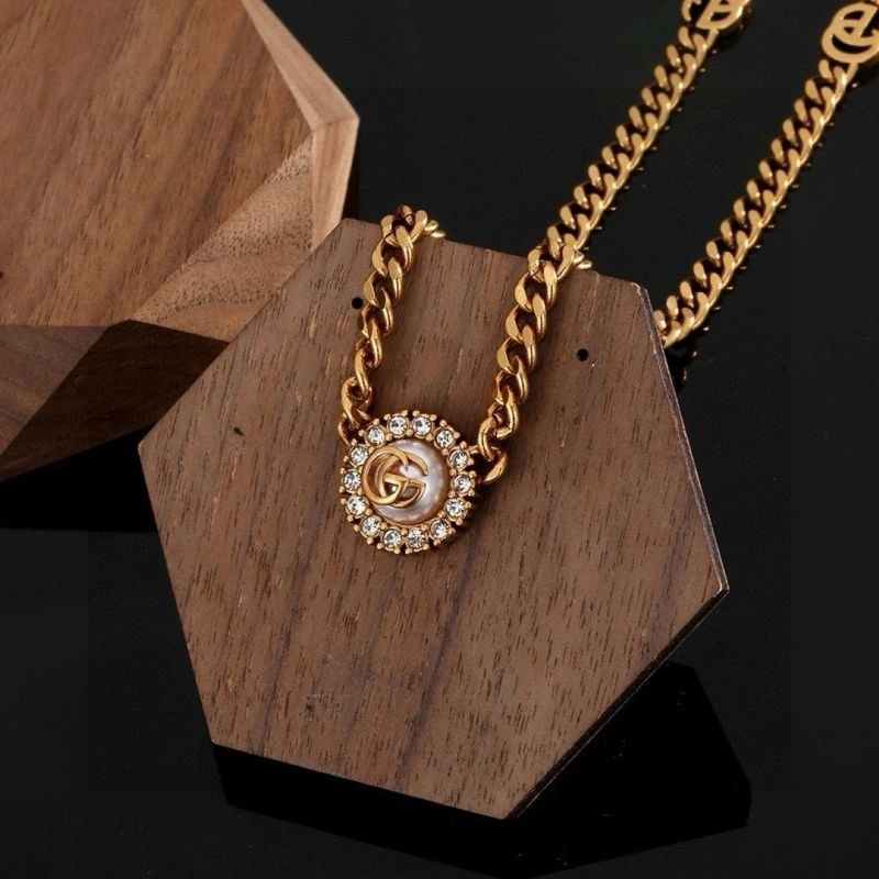 Gucci Necklaces Elegant 243045