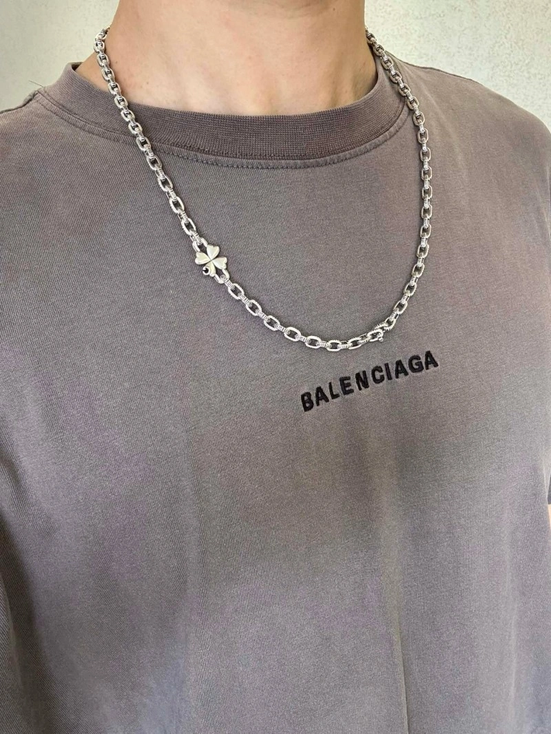 Gucci Necklaces Trendy 243034