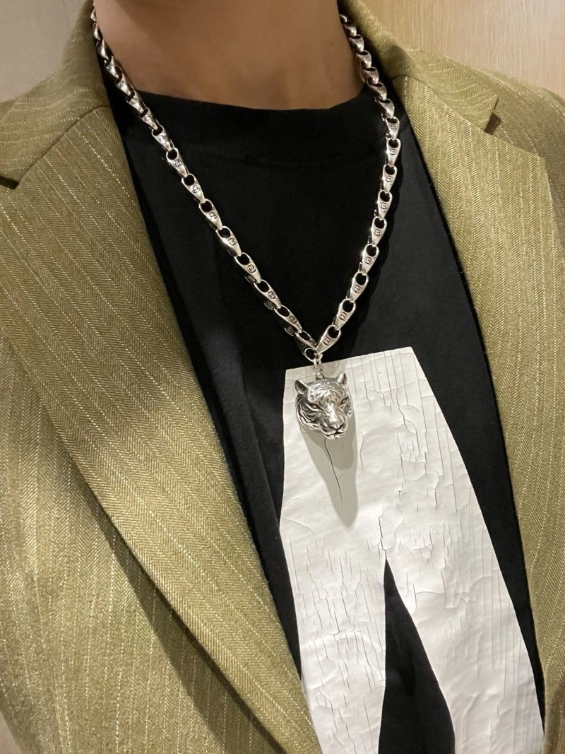 Gucci Necklaces Stylish 243004