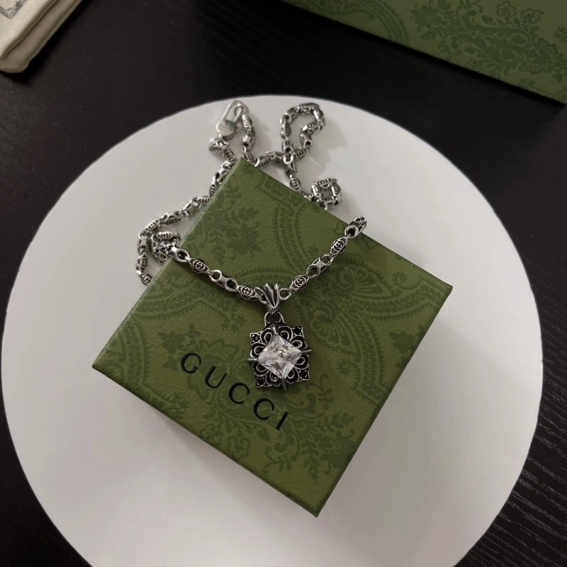 Vibrant Gucci Necklaces 243026