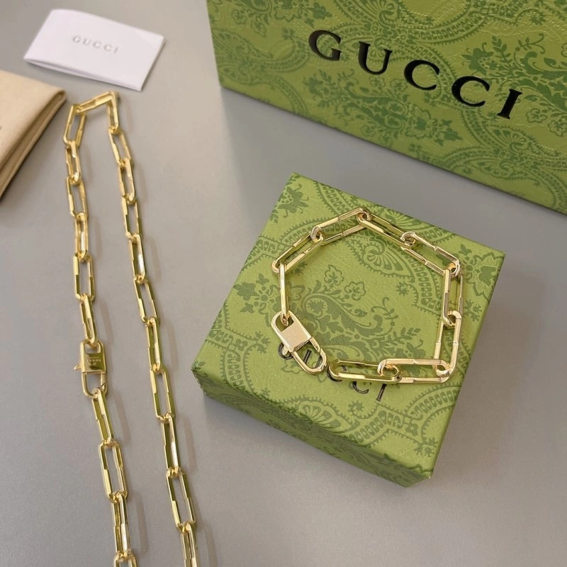 Gucci Necklaces AllSeason 243012